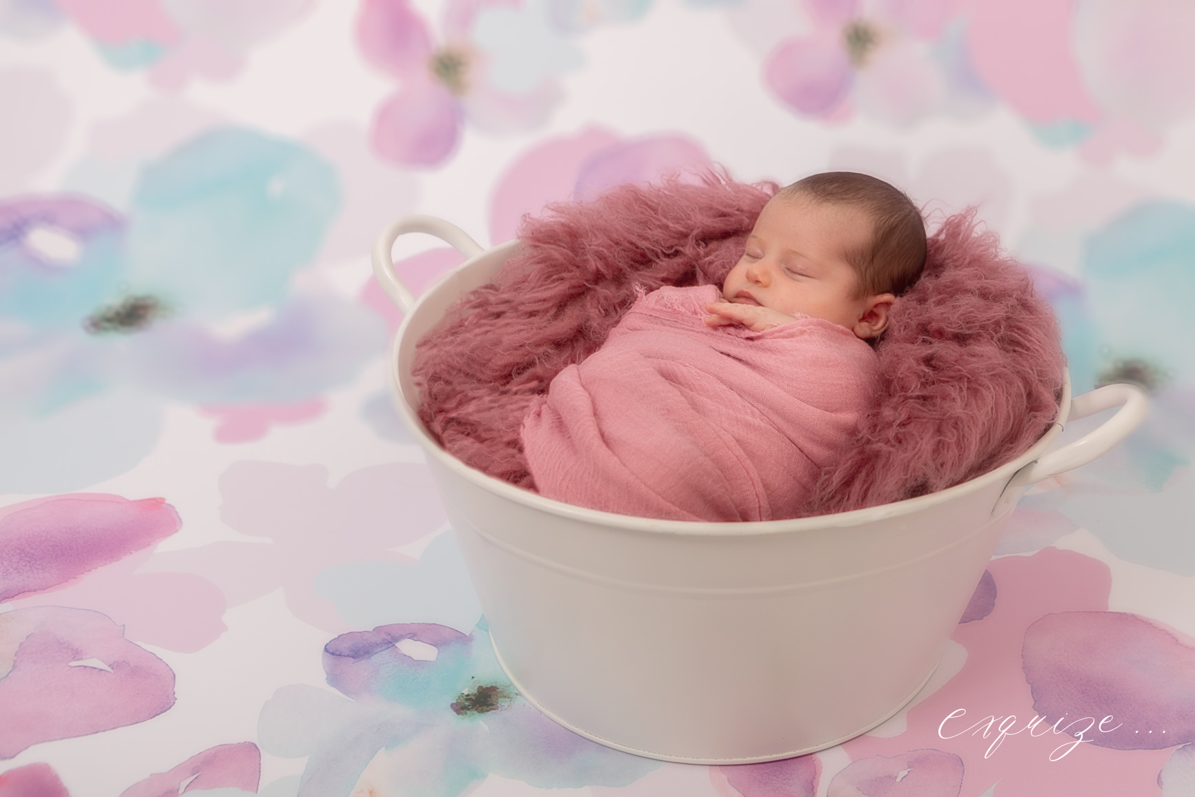 Hortense Site-photographe grossesse aix en provence-photo nouveau né-photo bébé- photographe PACA-photographe Vitrolles-photo couleur-séance photo minuscule-séance photo studio-photo de détail- photographie petite fille- little girl-newborn photography-canon-doigts de fée-photographe Ventabren-photographe Velaux-photographe Coudoux-photographe Bouc bel air- photographe Marseille-baby photography-photographe Bouche du Rhône-photographe France-photographe du sud