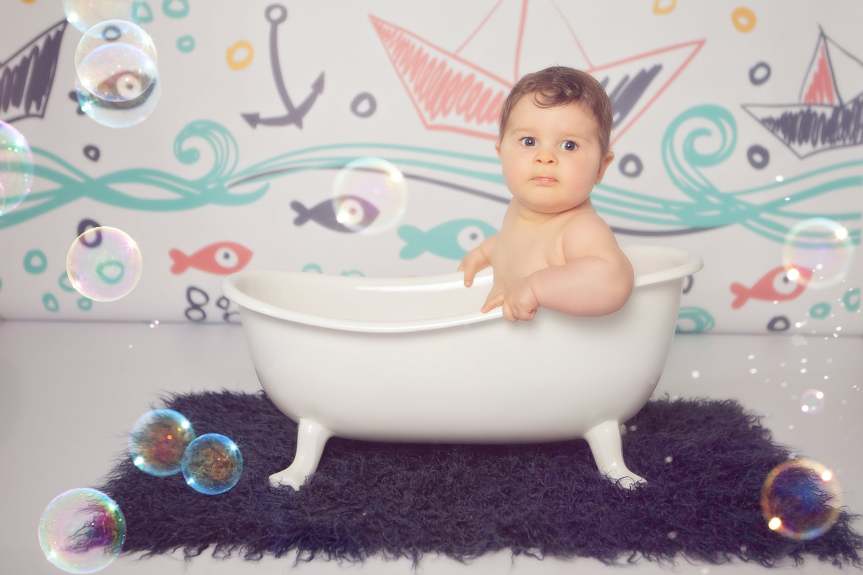 Mélanie Durand Photographe- séance photo enfant-séance photo bébé- photographe Aix en Provence- photographe Marseille- photographe Ventabren- photo studio-photographe de famille- fond studio- accessoire photo- Canon France- baby photography- little boy- photo petit garçon -photographe portraitiste-photographe PACA- photographe France- photo nouveau né- carte cadeau- bon cadeau- page accueil- photographe maternité-newborn photography-photo de famille- family photography-photo couleur- shooting bébé- shooting nouveau né-photo mise en scène