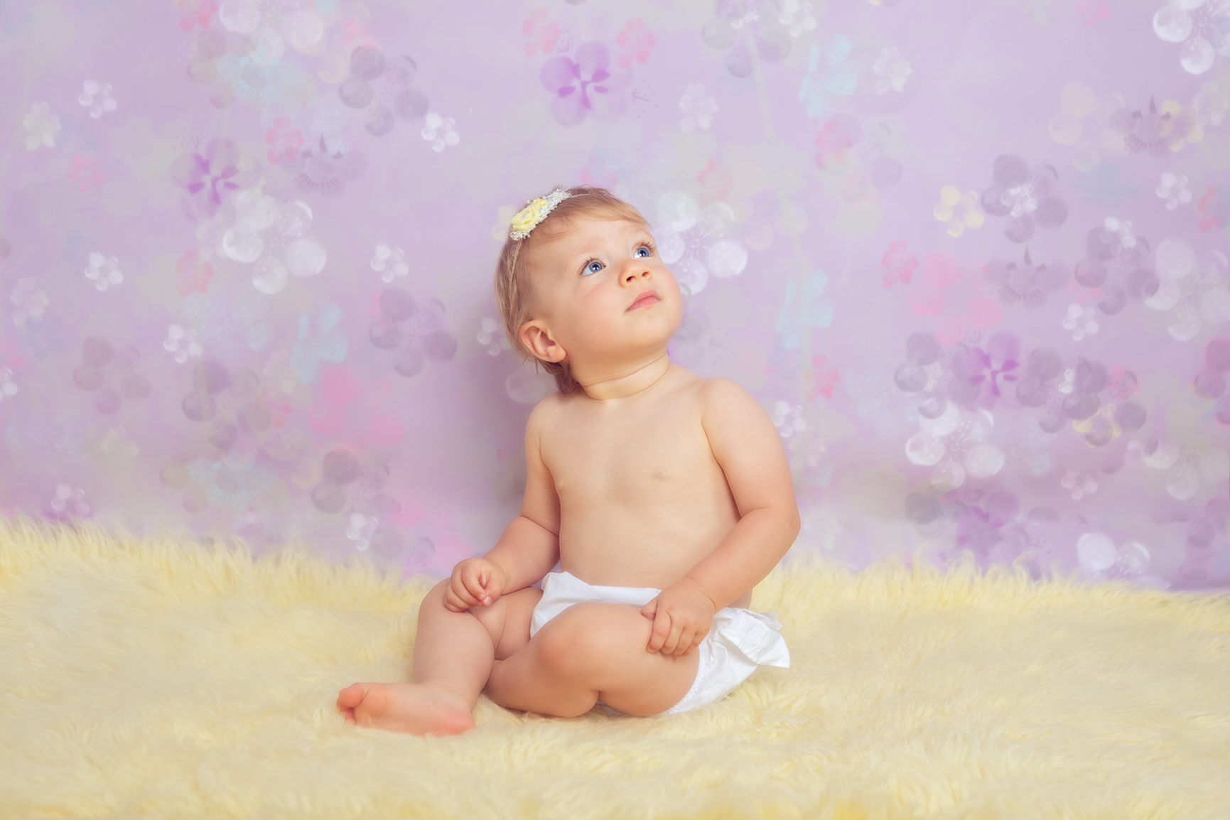 Mélanie Durand Photographe- séance photo enfant-séance photo bébé- photographe Aix en Provence- photographe Marseille- photographe Ventabren- photo studio-photographe de famille- fond studio- accessoire photo- Canon France- baby photography- little girl- photo petite fille -photographe portraitiste-photographe PACA- photographe France- photo nouveau né- carte cadeau- bon cadeau- page accueil- photographe maternité-newborn photography-photo de famille- family photography-photo couleur- shooting bébé- shooting nouveau né-photo mise en scène