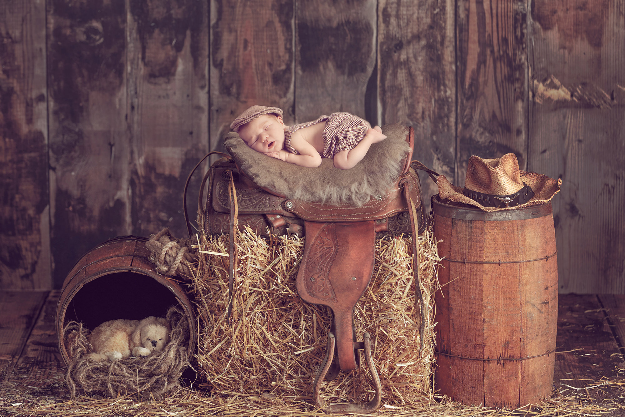 Sécurité du nouveau-né pendant une séance photos - Photographe bébé  maternité Ste Maxime 83120